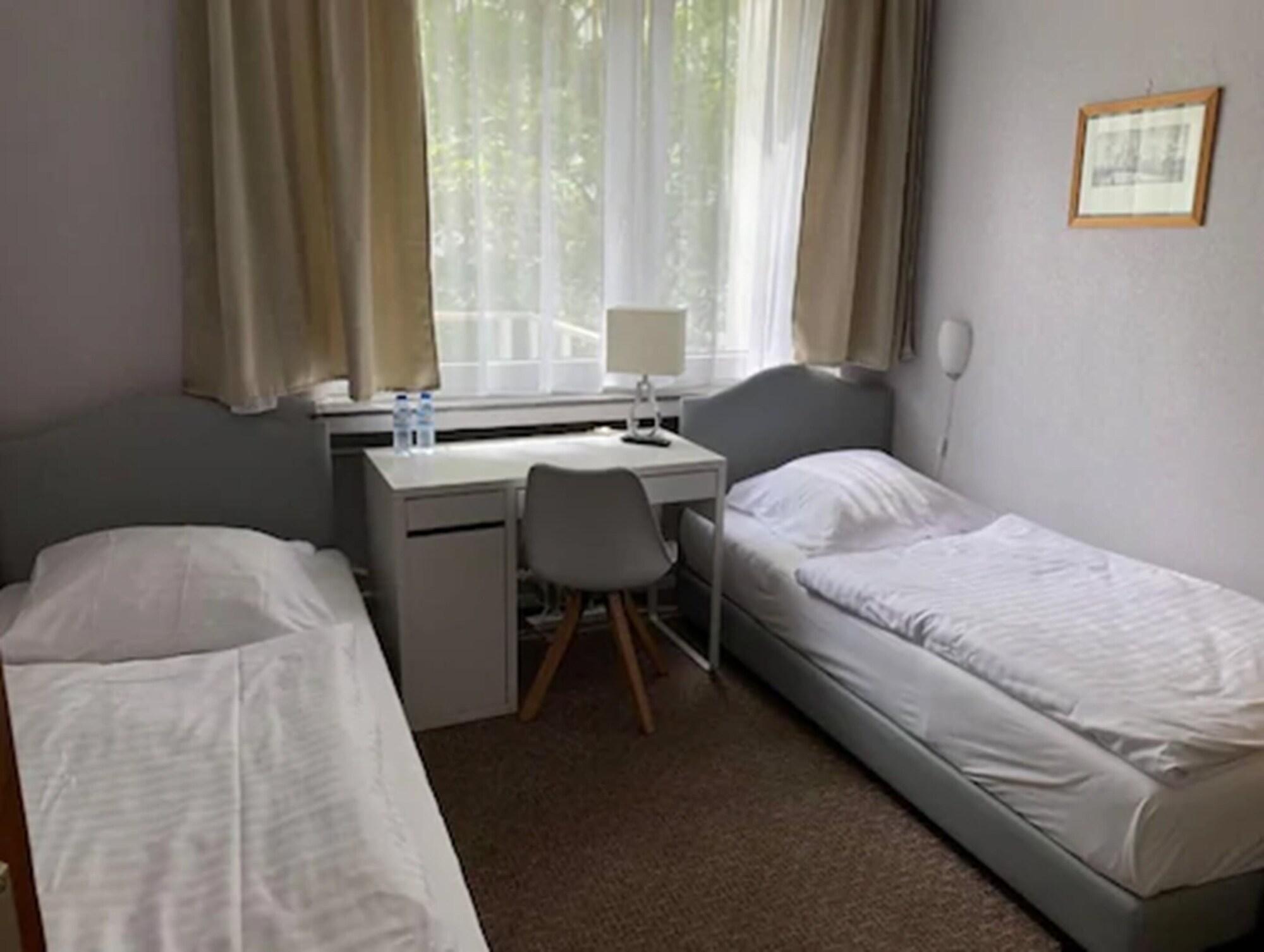 Hotel Berg Кельн Екстер'єр фото