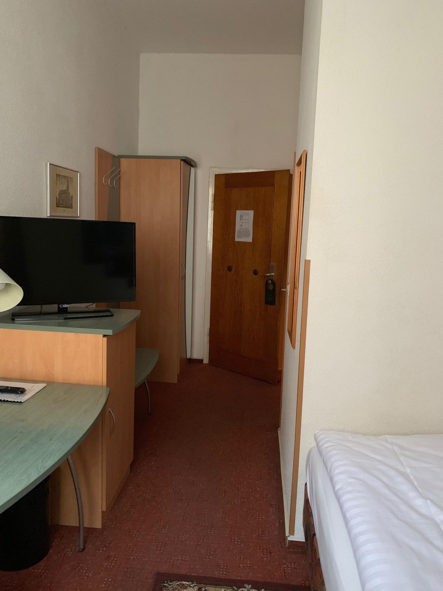 Hotel Berg Кельн Екстер'єр фото