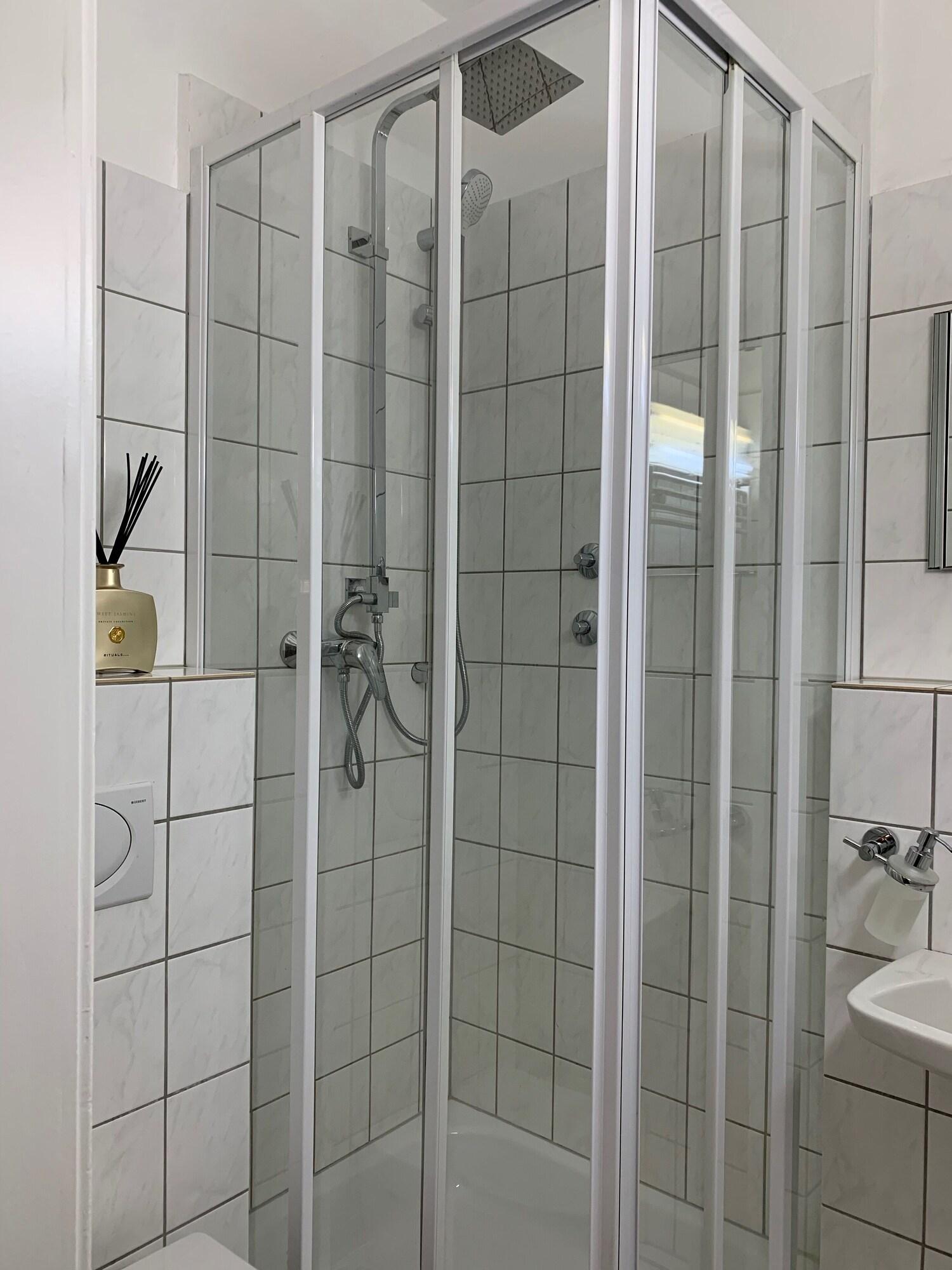 Hotel Berg Кельн Екстер'єр фото