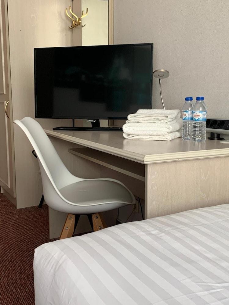 Hotel Berg Кельн Екстер'єр фото