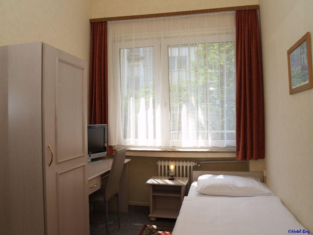 Hotel Berg Кельн Екстер'єр фото