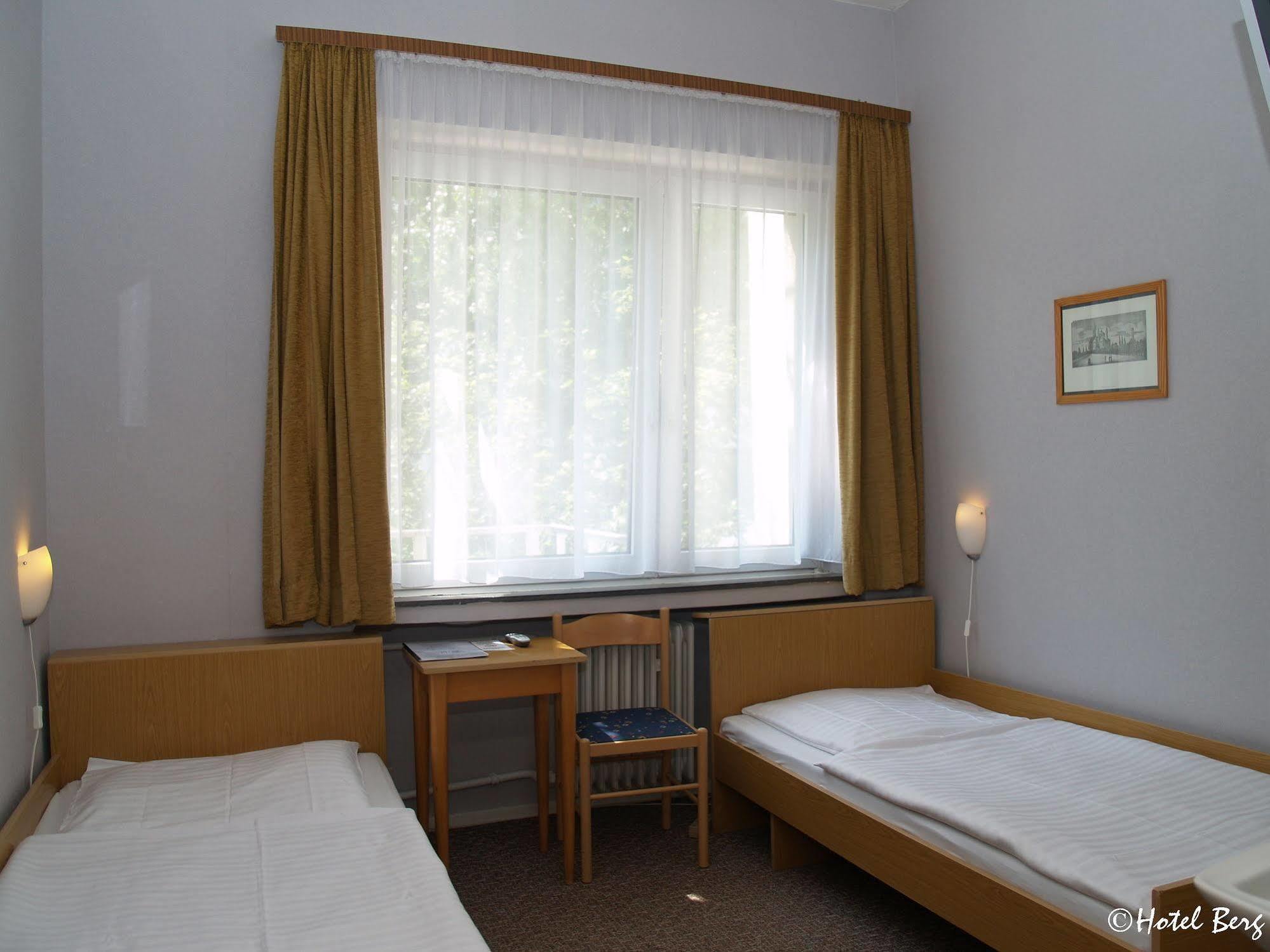 Hotel Berg Кельн Екстер'єр фото