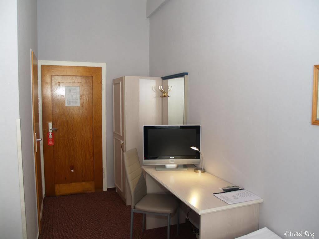 Hotel Berg Кельн Екстер'єр фото