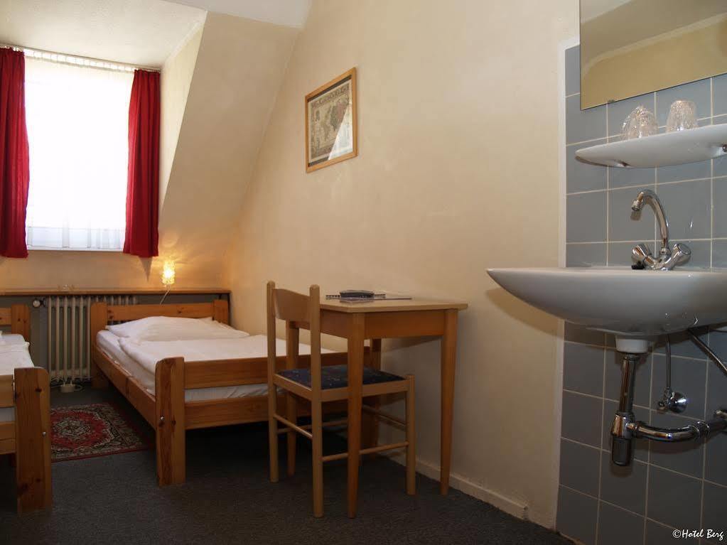Hotel Berg Кельн Екстер'єр фото